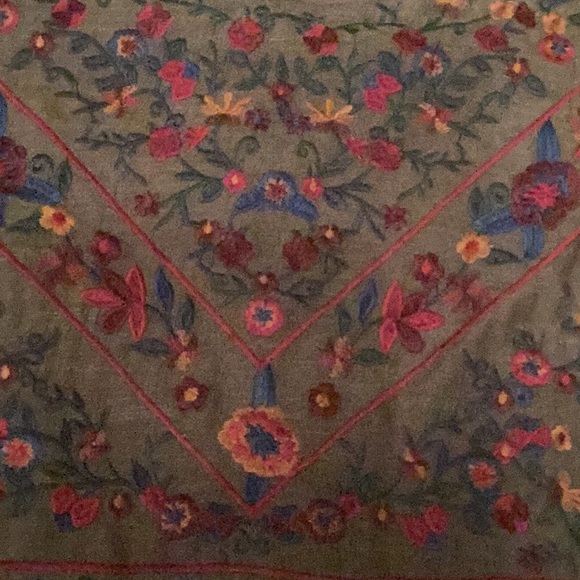 Umgee Cotton Blend India Floral Embroidery Empire Tunics With Flutter Sleeves. M - Picture 2 of 9